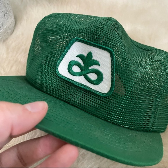 Vintage Green Mesh Pioneer Seed Farm Trucker Hat - Picture 3 of 4